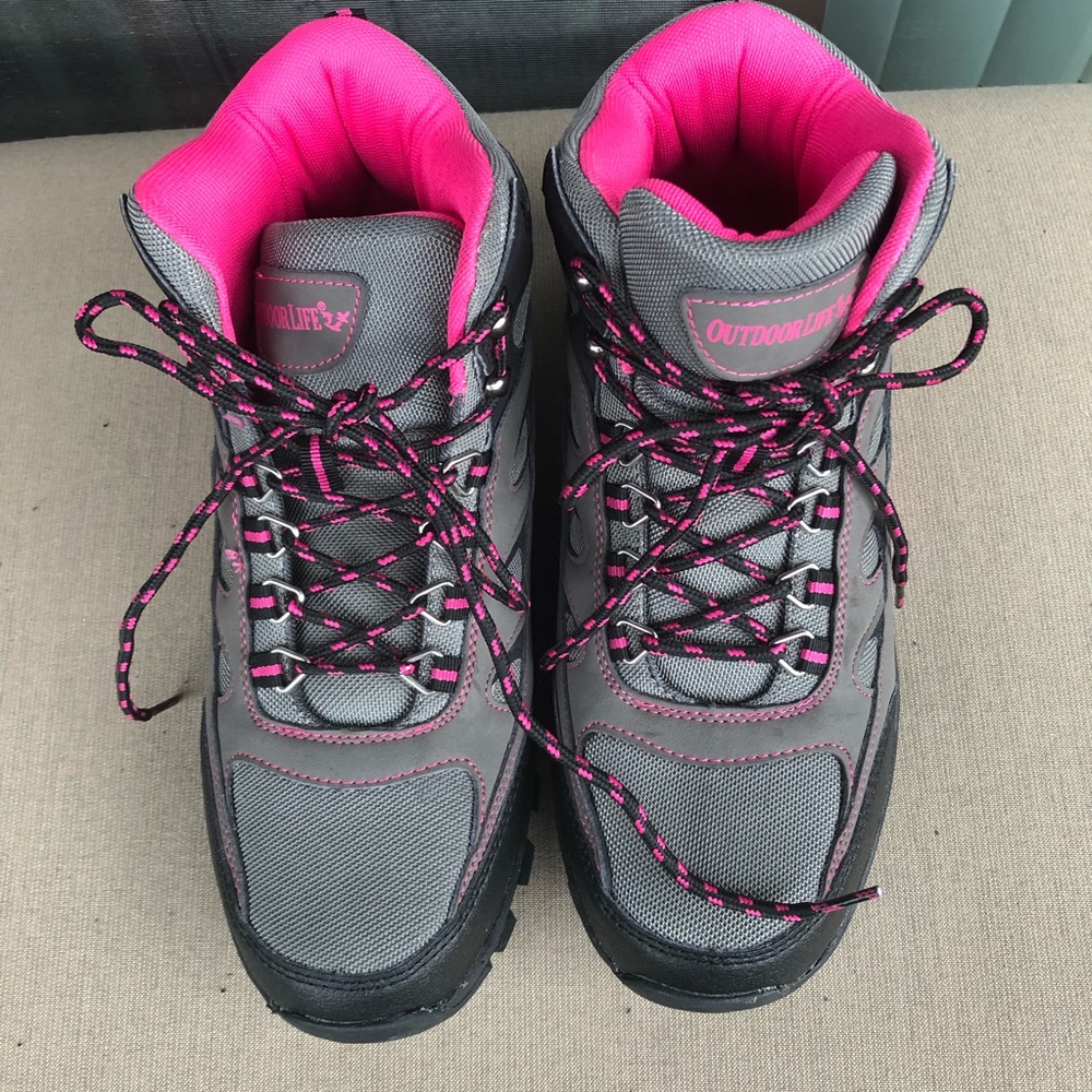 Outdoor Life boots size 11 Grey/Pink. NWT